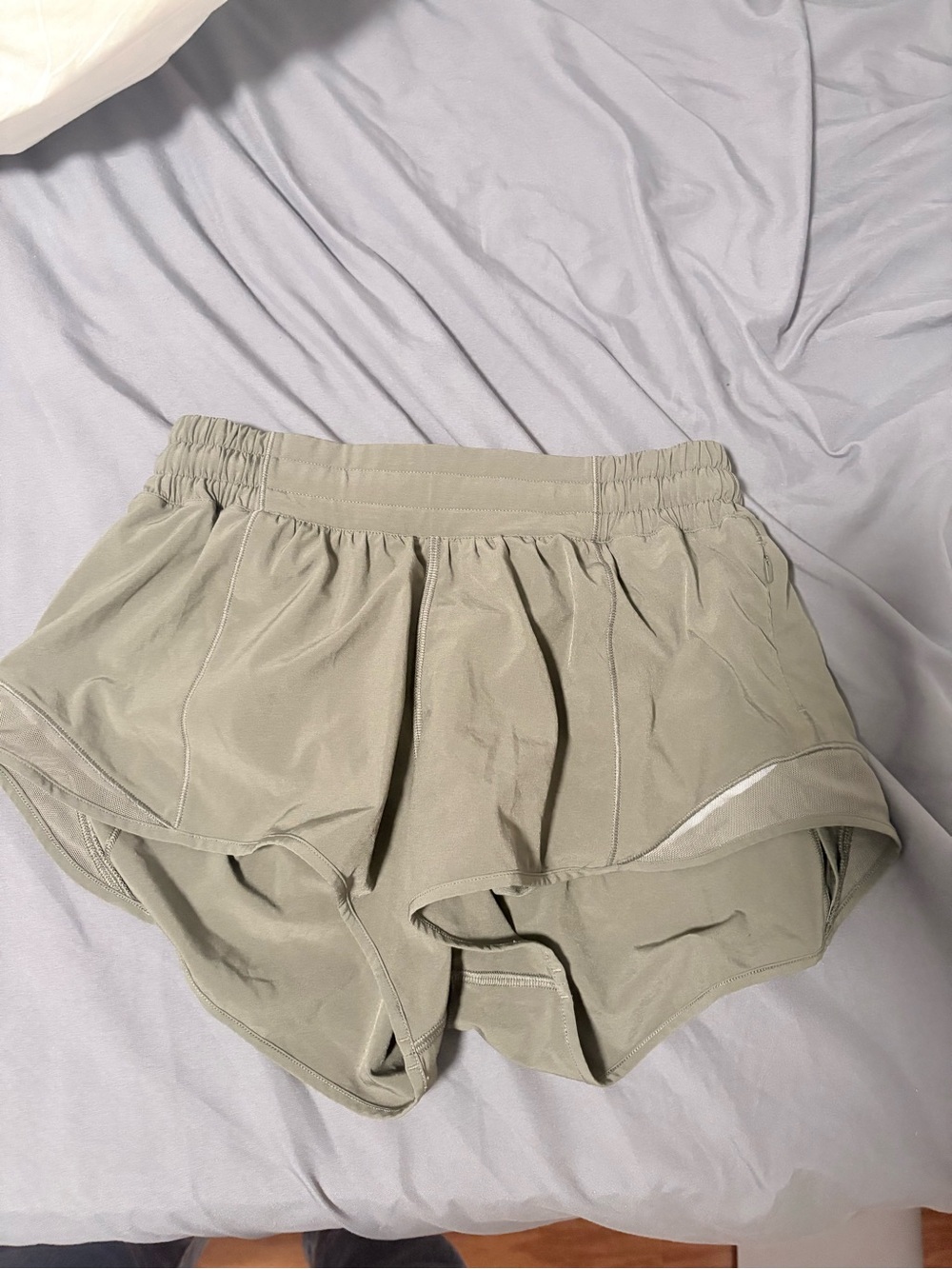 lululemon athletica Women's Light Olive Athletic Shorts length 2.5